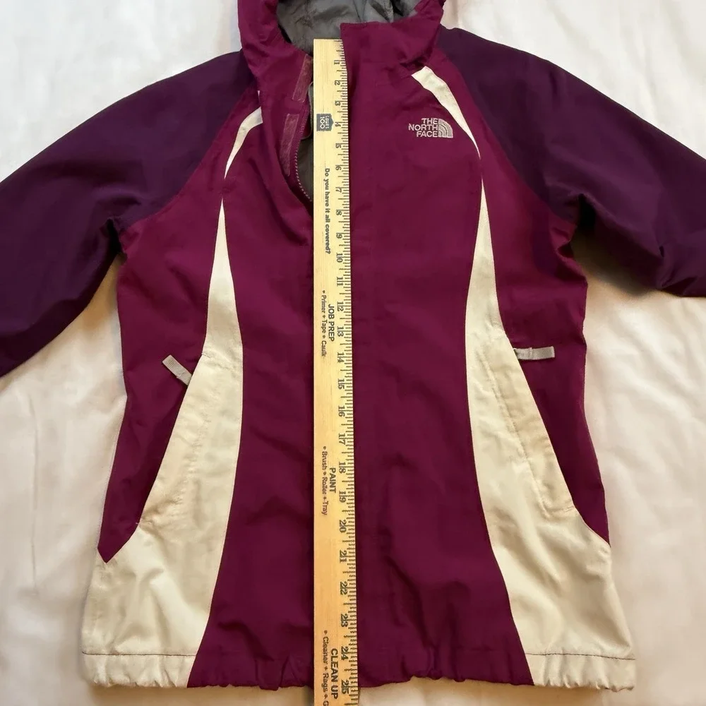 The North Face Girls‎ Large Hyvent Jacket With Good